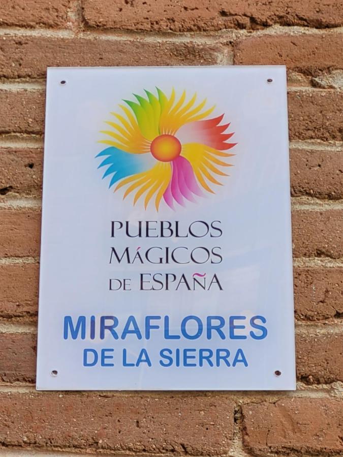 El Robledal - Miraflores De La Sierra Esterno foto